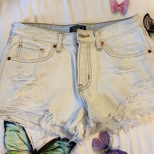 Abercrombi and Fitch low rise shorts size 26/2